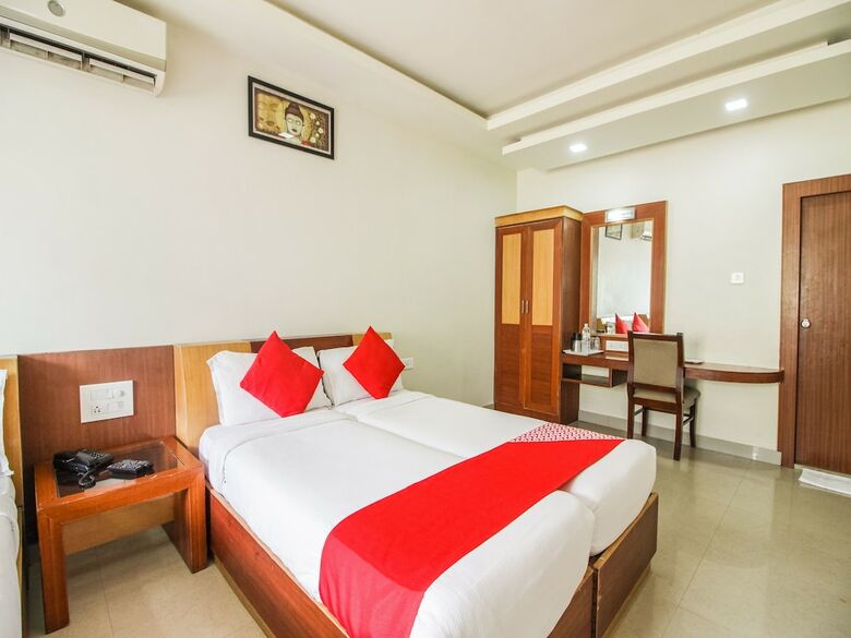 Oyo 1633 Hotel White Parrot