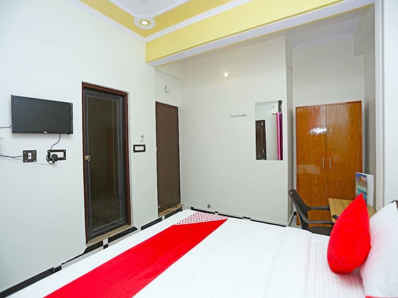 Oyo 17011 Hotel Kiran