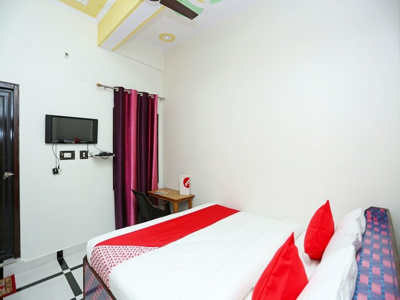 Oyo 17011 Hotel Kiran