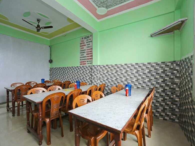 Oyo 17011 Hotel Kiran