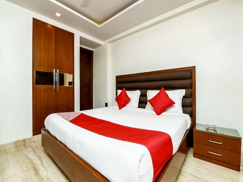 Hotel Oyo 16540 Prem Home