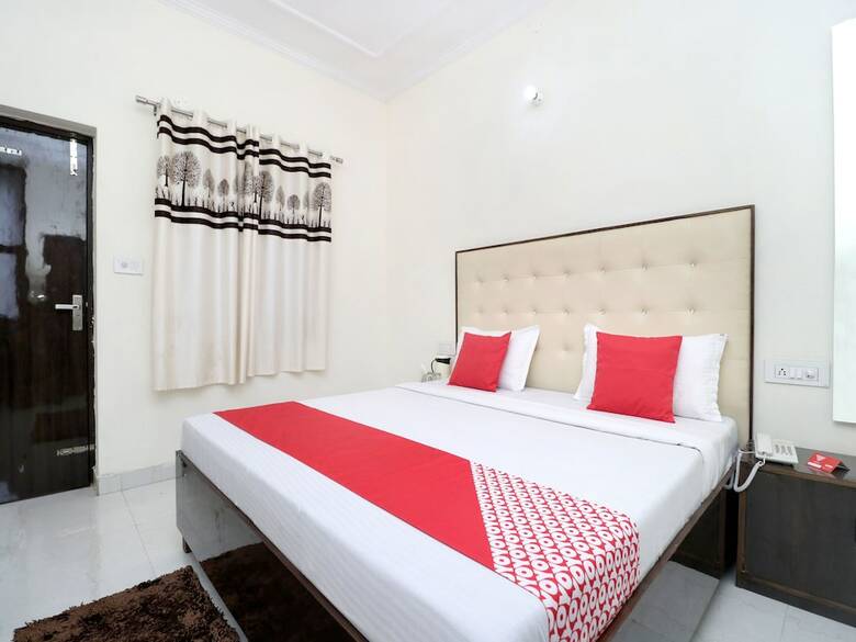 Oyo 16694 Hotel Kb Square
