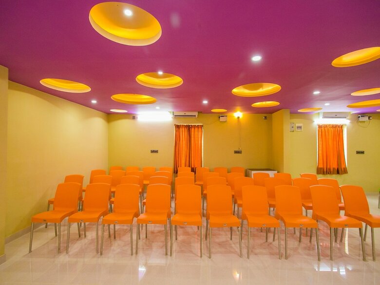 Hotel Oyo 16990 Pratham Presidency