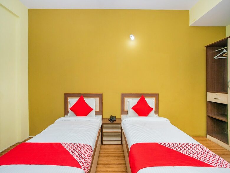 Hotel Oyo 16937 Alankar Residency