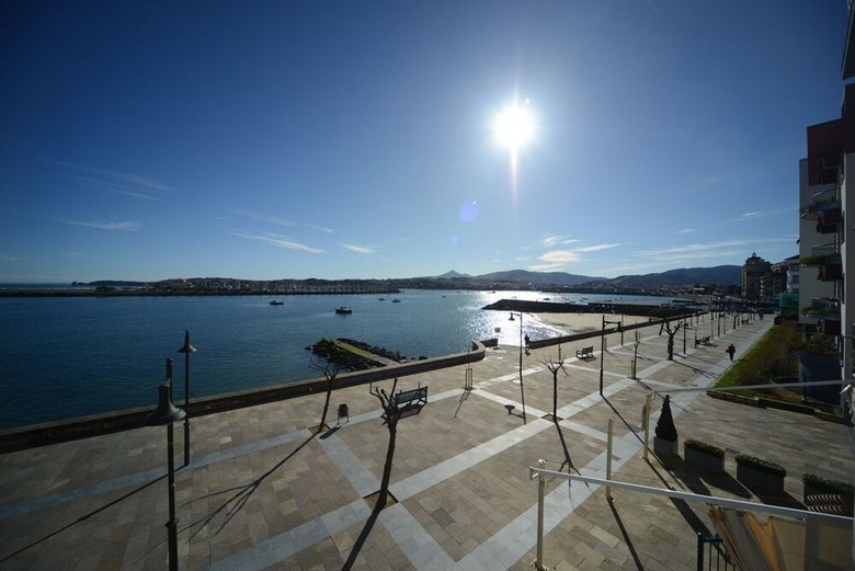 Apartamentos Paseo Butr�n By Basquelidays