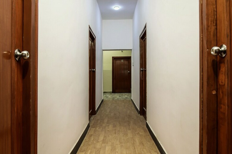 Hotel Oyo 16169 Sahdev Guest House