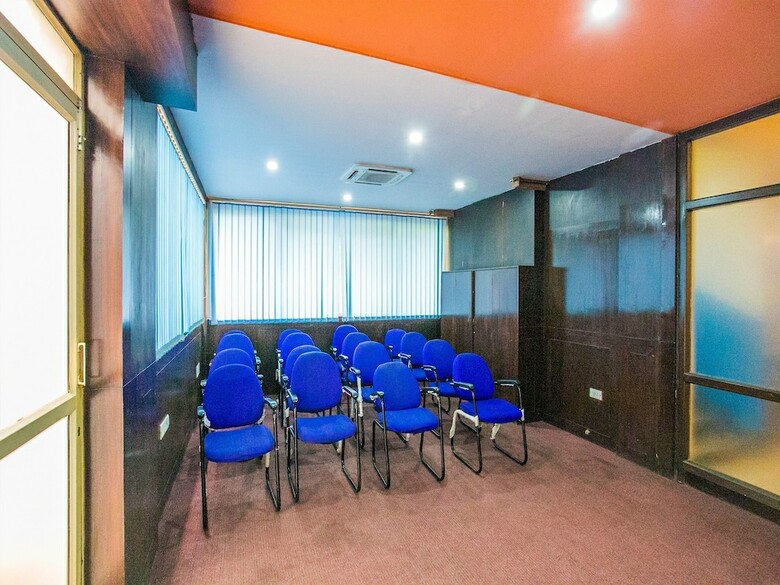 Hotel Oyo 3496 Dass Suites