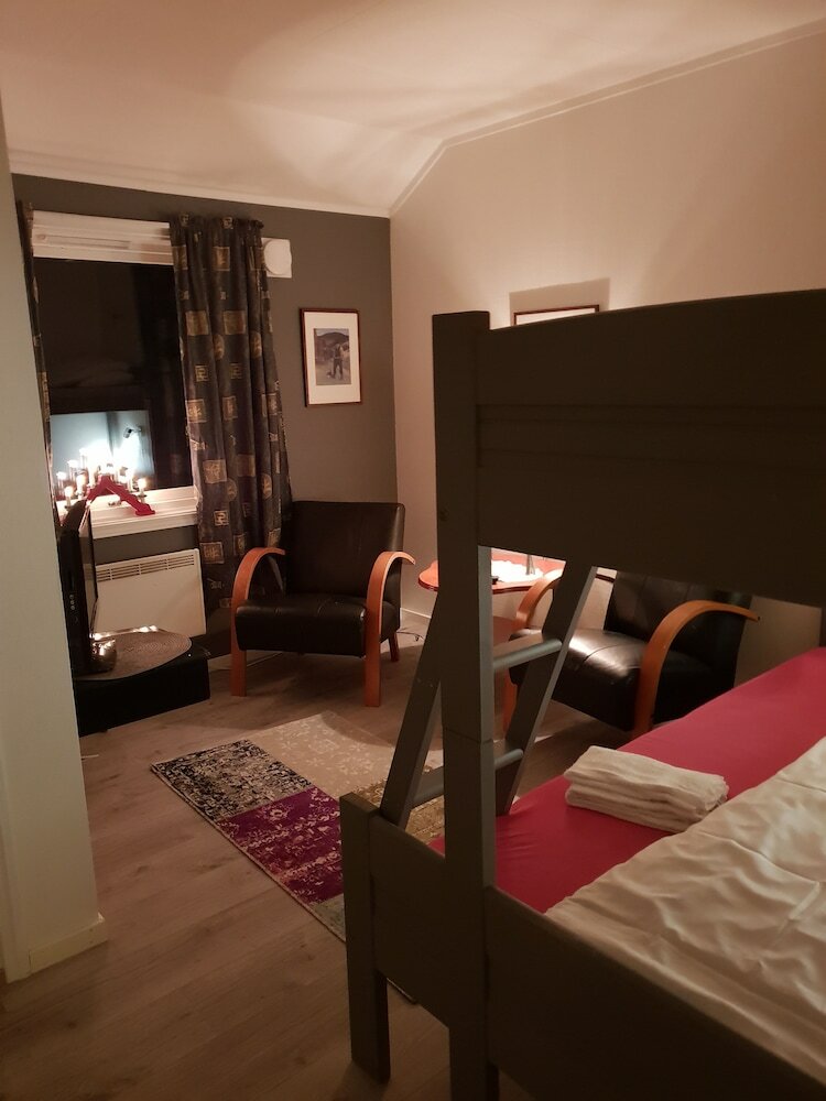 Hotel Henriksen Gjestestue