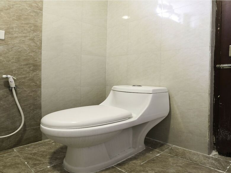 Hotel Oyo 16083 Athidi Grand