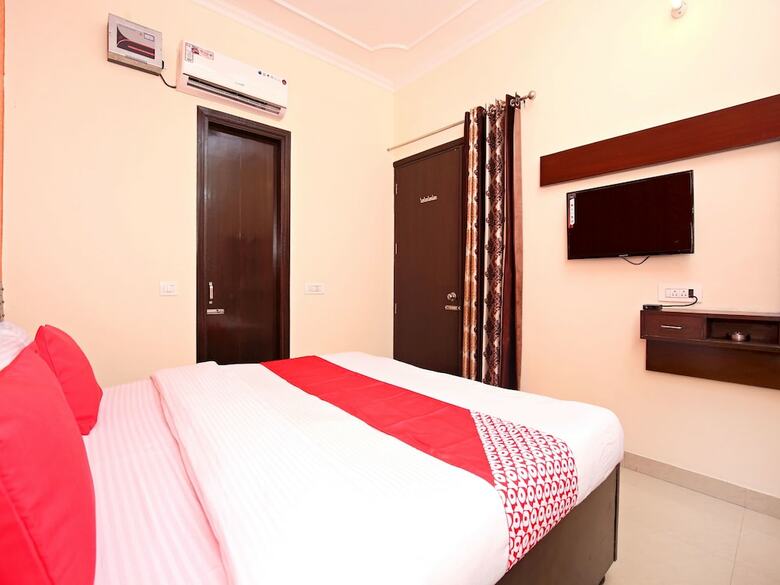 Oyo 16697 Hotel Randhawa