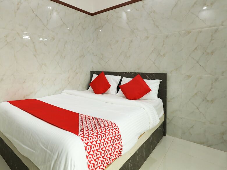 Hotel Oyo 16537 Guru Comforts