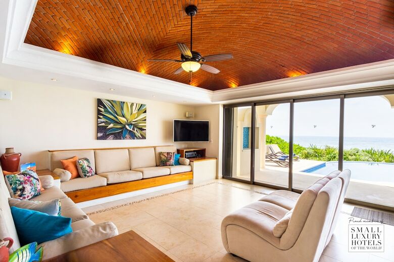 Ocean Front Private 3 Bedroom Villa In Akumal