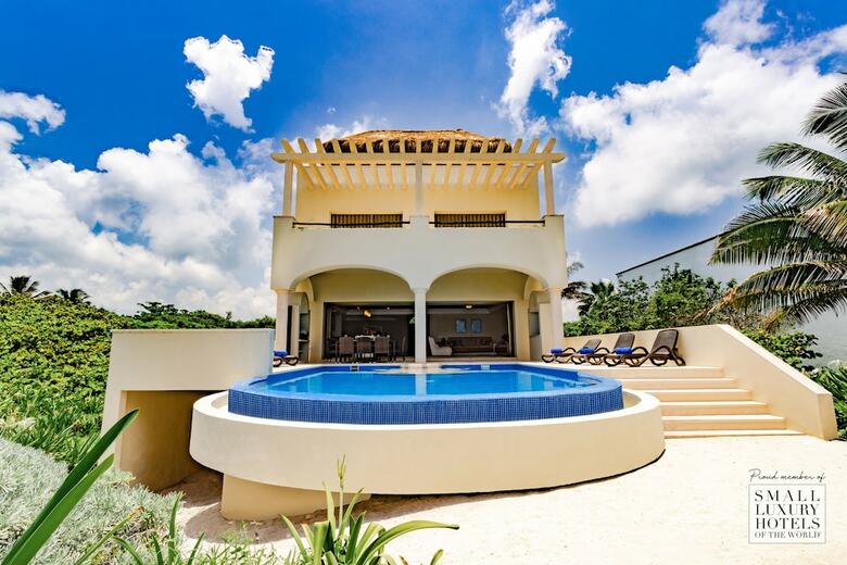 Ocean Front Private 3 Bedroom Villa In Akumal