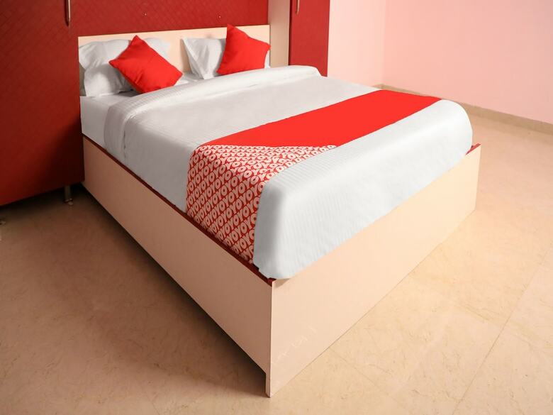 Hotel Oyo 13746 Mint Leaves
