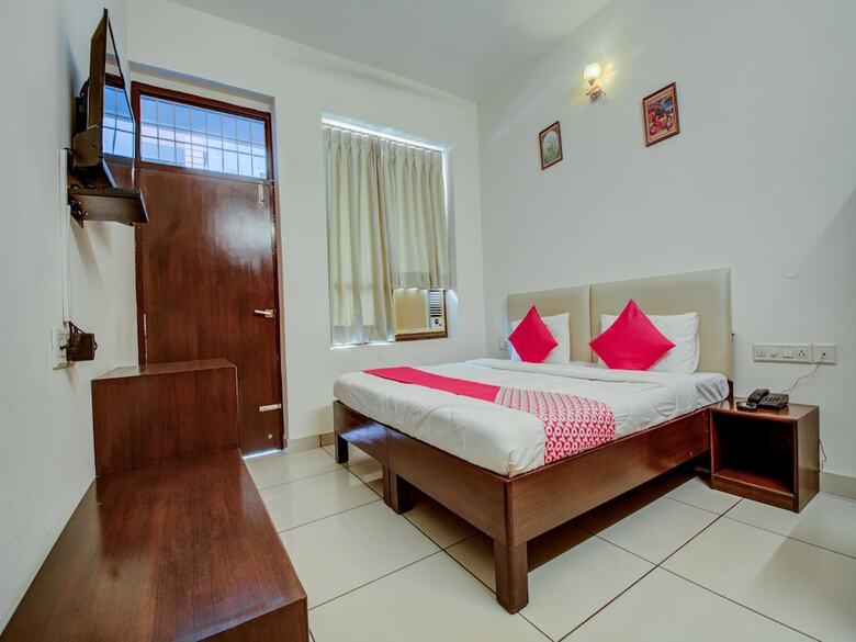 Hotel Oyo 16974 Star Leaf