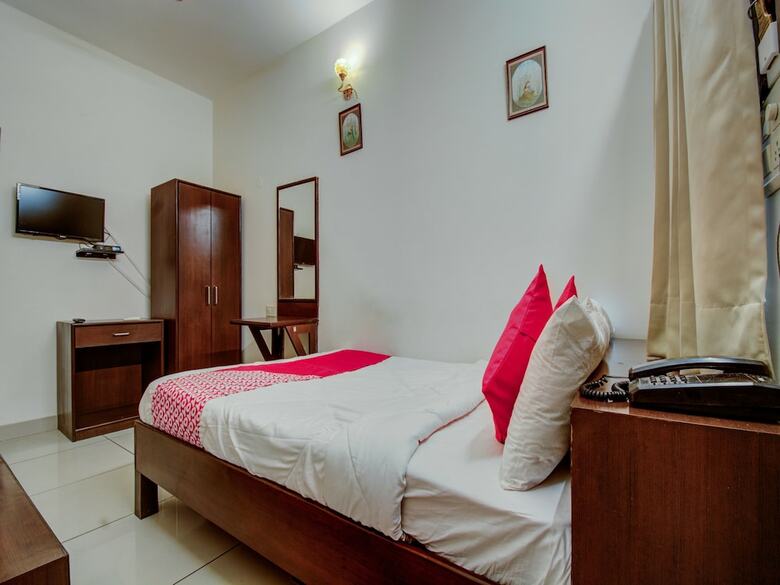 Hotel Oyo 16974 Star Leaf