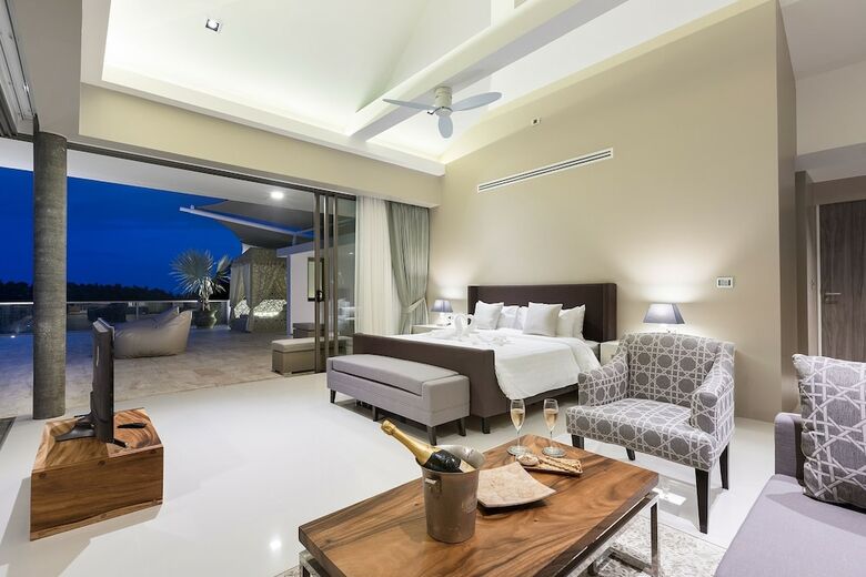 Villa One Sea View - Pool - Privacy & Service