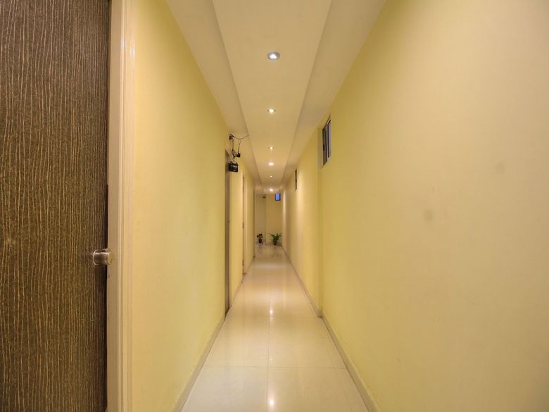 Hotel Oyo 16385 Mb International