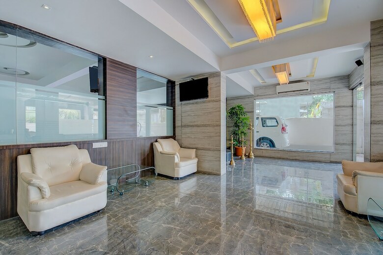 Hotel Edition O 30007 Crown Inn Panvel