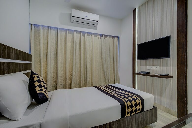 Hotel Edition O 30007 Crown Inn Panvel