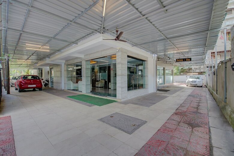 Hotel Edition O 30007 Crown Inn Panvel