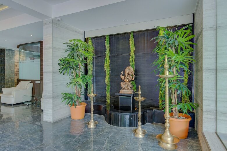 Hotel Edition O 30007 Crown Inn Panvel