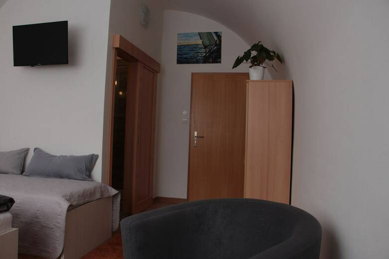 Bed & Breakfast Penzion A Restaurace U Pidly