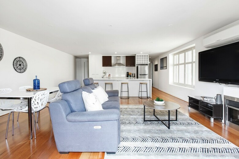 The Jetty Beach Apartment By Ready Set Host