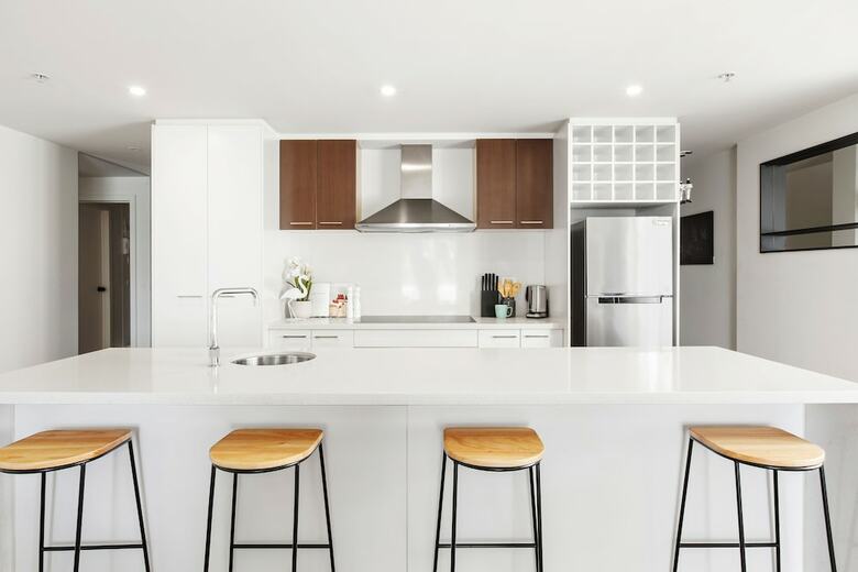 The Jetty Beach Apartment By Ready Set Host