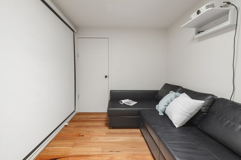 The Jetty Beach Apartment By Ready Set Host