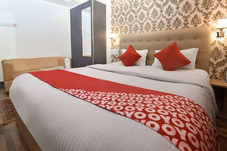 Hotel Oyo 15244 Ryan Residency