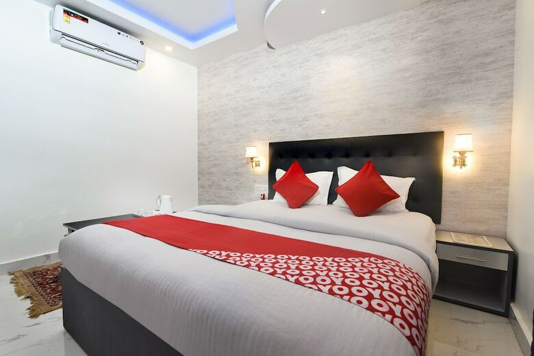 Hotel Oyo 15244 Ryan Residency