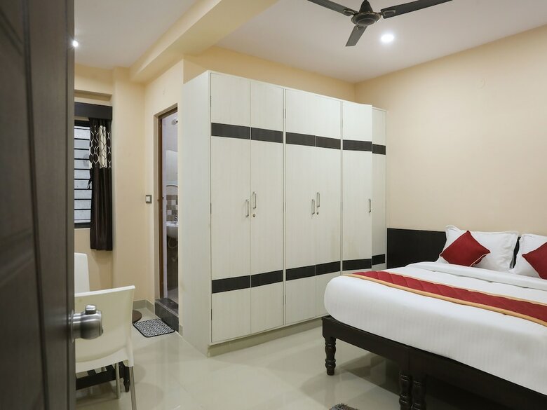 Hotel Oyo 16936 Champion Orchid