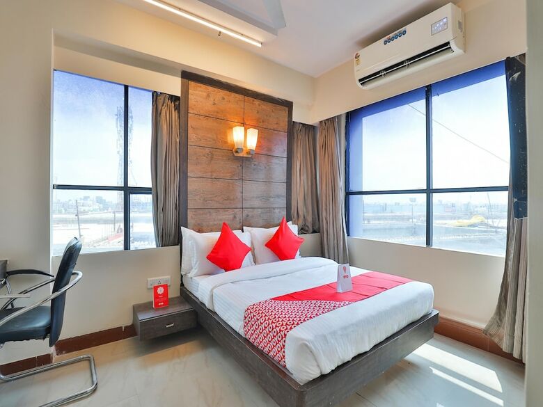 Hotel Oyo 16849 Arya Corporate
