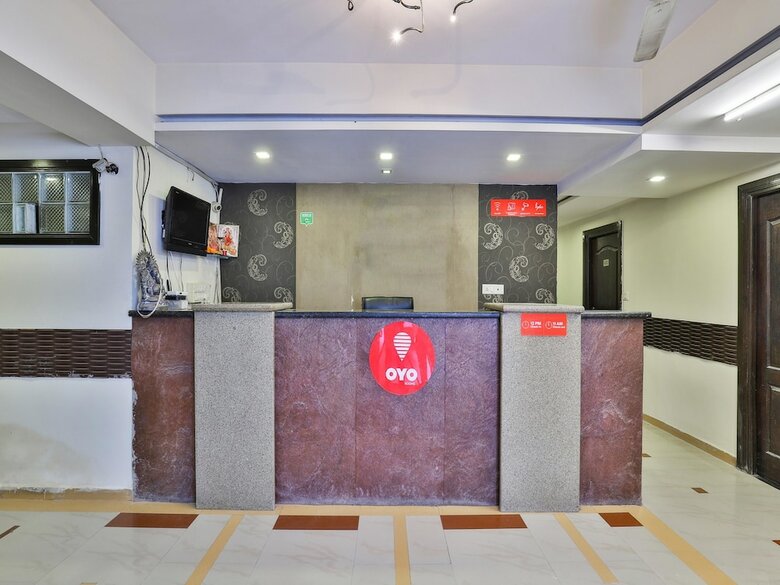 Hotel Oyo 16849 Arya Corporate