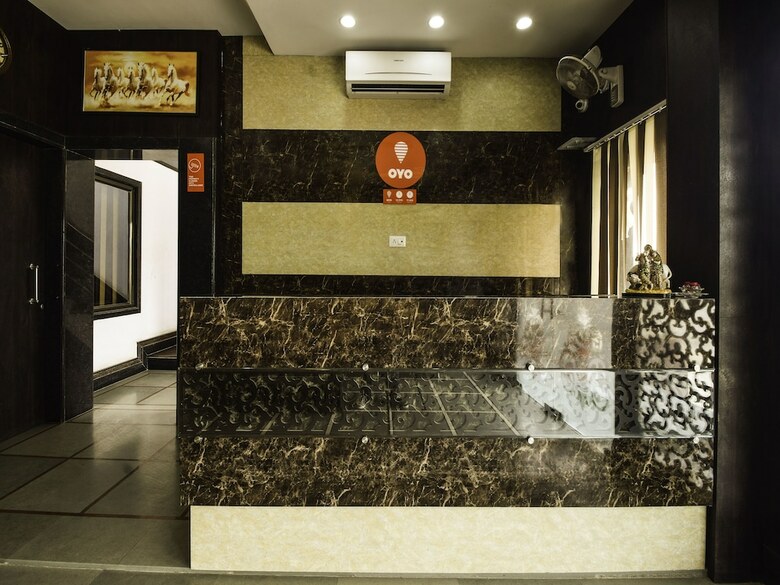 Oyo 18262 Hotel White Tulip
