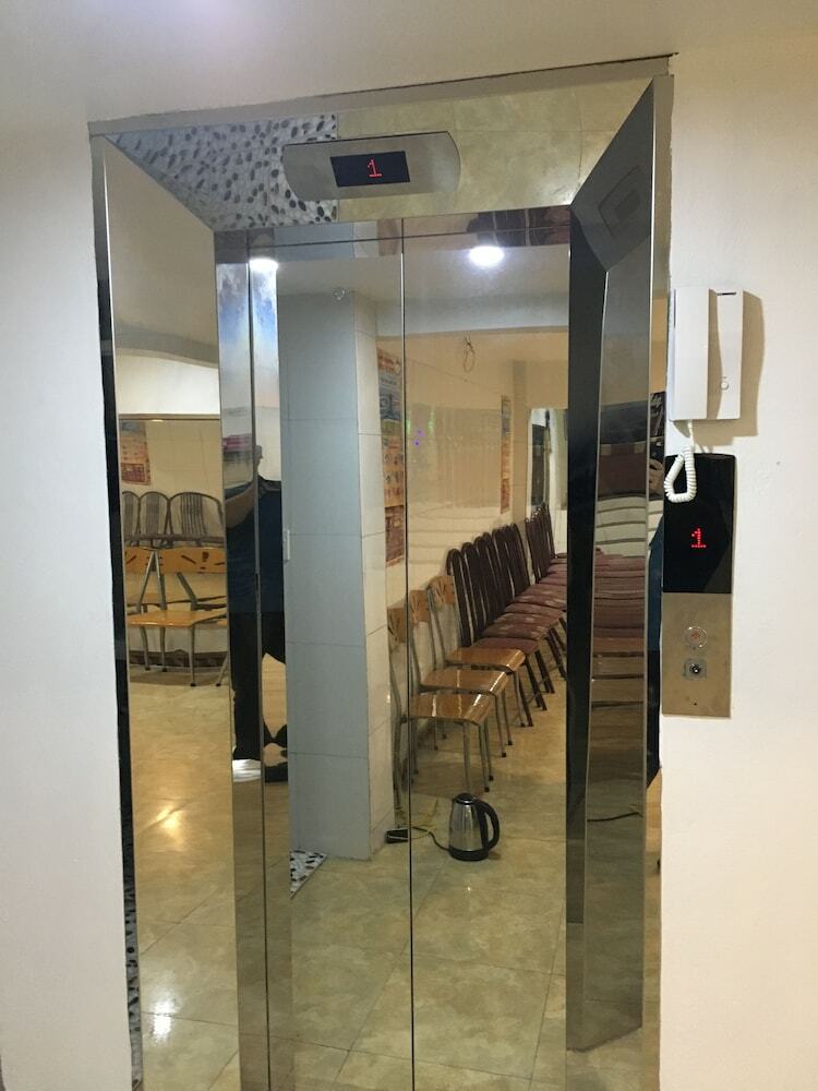 Ho Tay Hotel