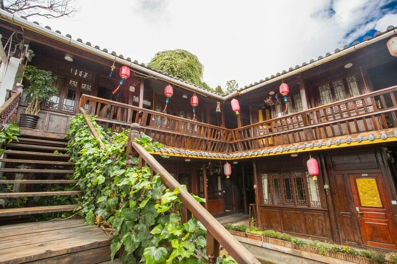 Posada Travel Around The World Inn