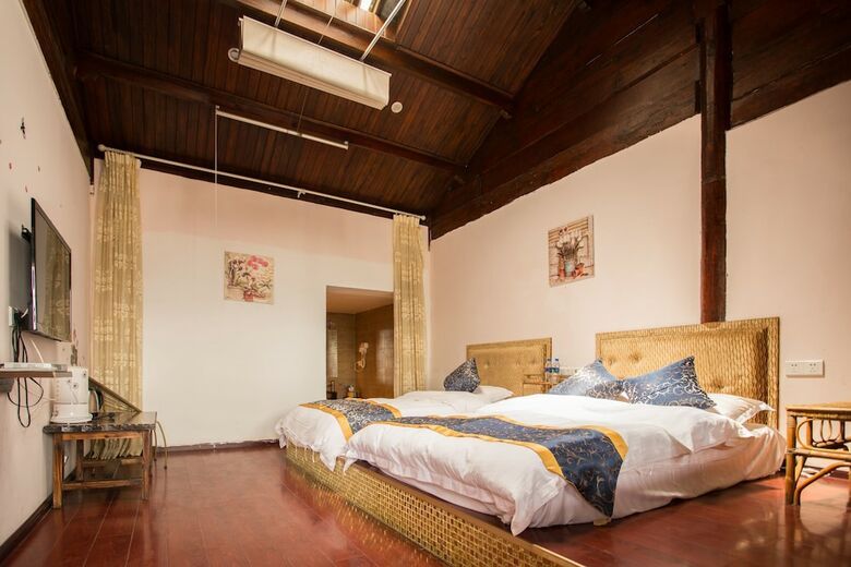Posada Travel Around The World Inn