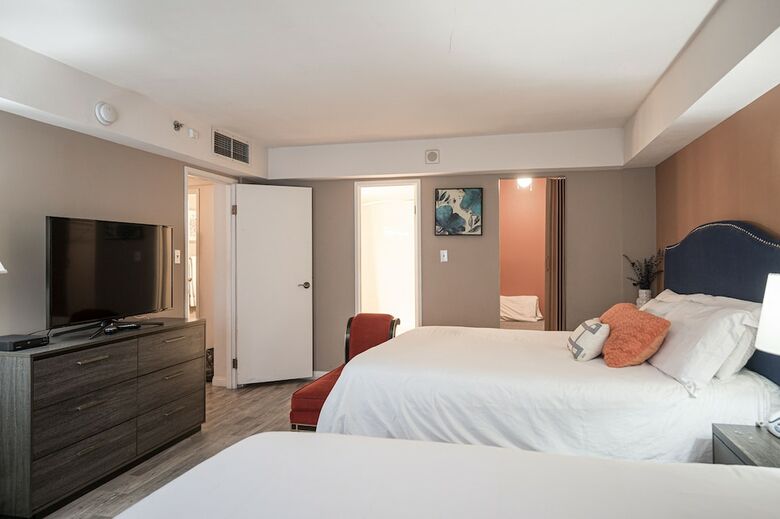 Stay Together Suites 2bd-2ba Apartment
