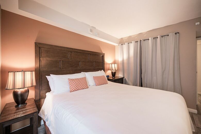 Stay Together Suites 2bd-2ba Apartment