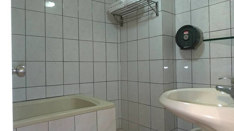 Guan Lun Hotel