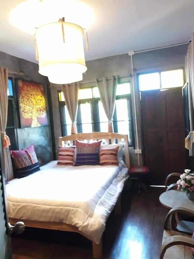 Hostal Baan Chiang Mai Hostel - Adults Only
