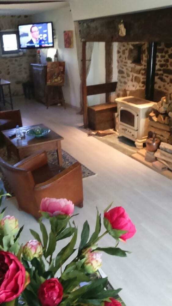 Hotel Au Pont D'olt - Chambre D'h�tes