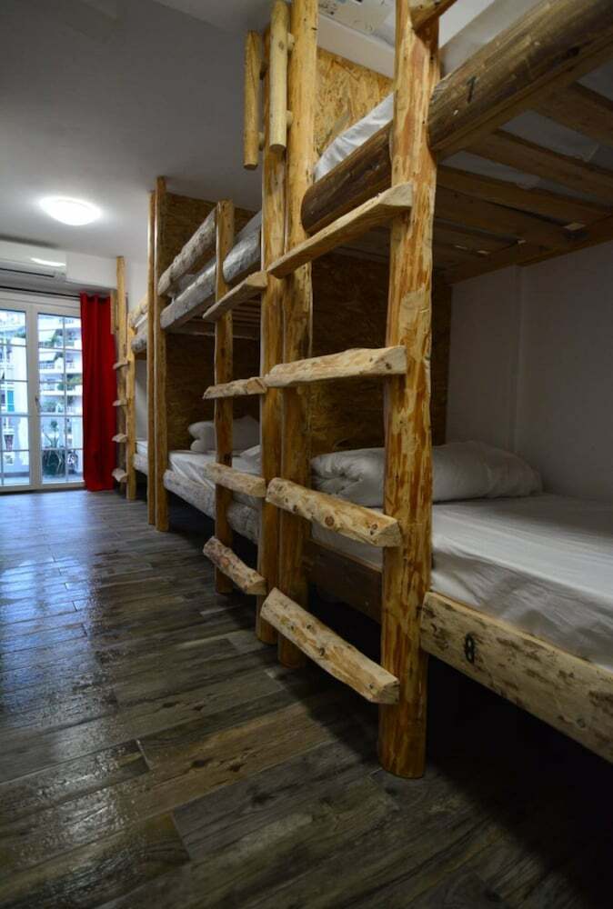 Hostal Tithora Athens Hostel