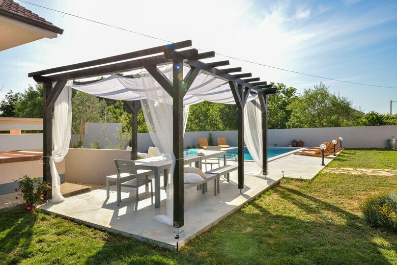 Villa Apartments Levante