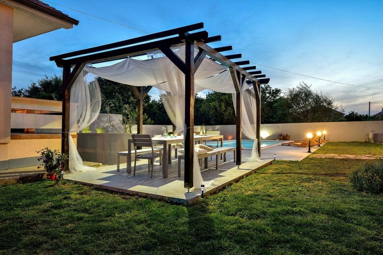 Villa Apartments Levante