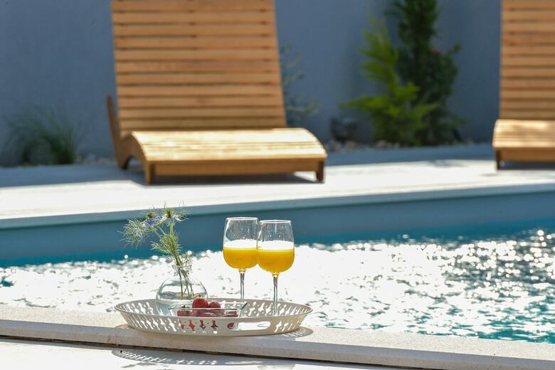 Villa Apartments Levante
