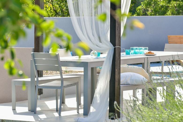 Villa Apartments Levante