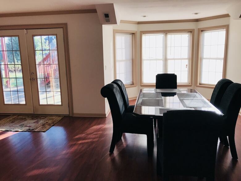 3br Walkout Basement Apartment